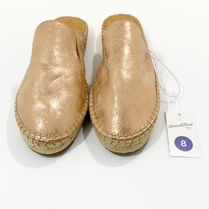Universal thread mules size 11